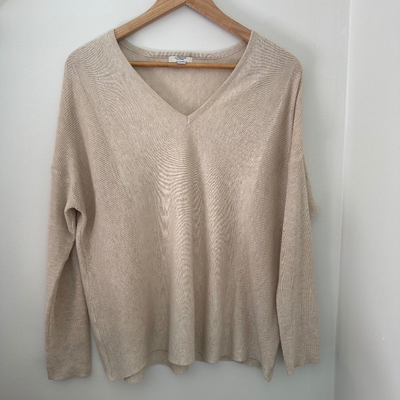 Jaqueline de Yong | Cream Coloured Long Sleeve V Neck Sweater Drop Shoulder - Picture 2 of 5
